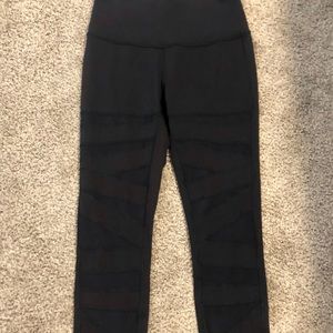 Wunder Under HR mesh tight